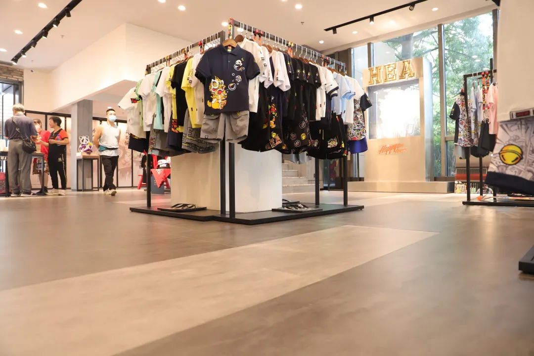 新濠案例丨奶茶店？服装店？打卡深圳最潮网红店！(图6)